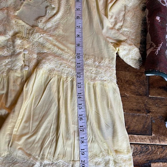 POL Yellow Lace Trim Blouse - Picture 5 of 9